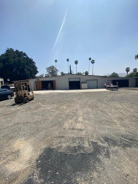 More Photos Of 1186 Center St, Riverside Industrial For Lease