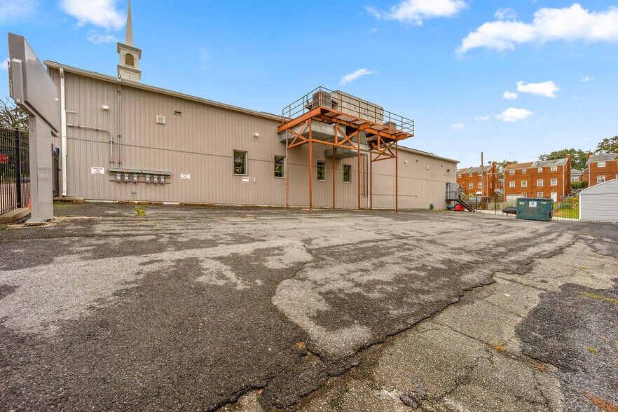 More Photos Of 441 Chaplin St SE, Washington Religious Facility For Sale
