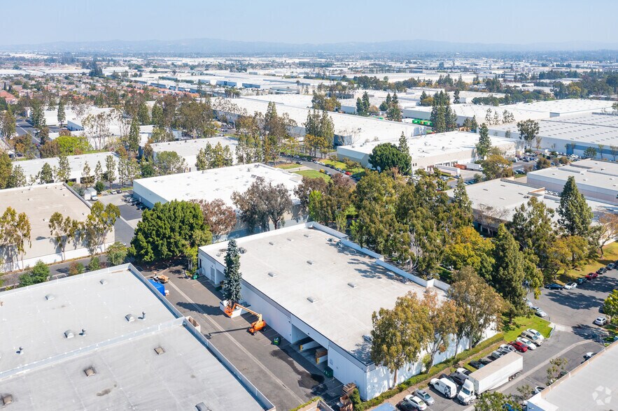 More Photos Of 16307-16331 Arthur St, Cerritos Warehouse For Lease