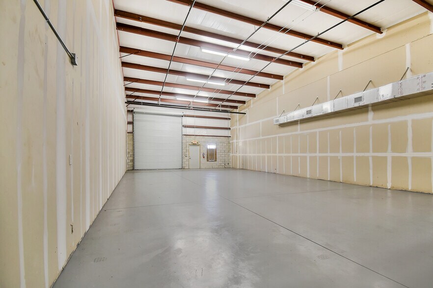 More Photos Of 1761 Dobbs Rd, Saint Augustine Warehouse For Lease