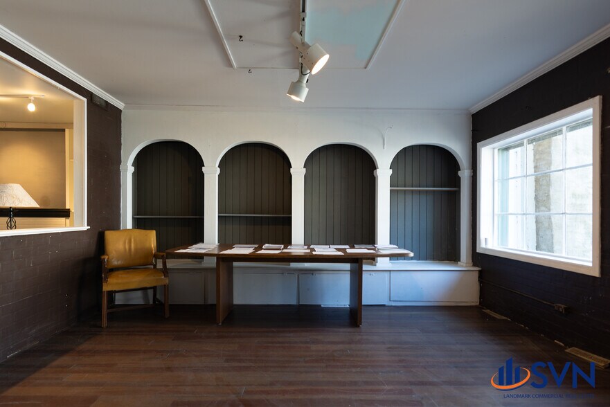 More Photos Of 115 Cedar Ave, St Charles Storefront Retail Office For Sale