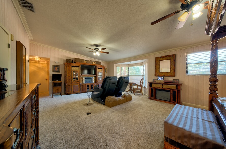 More Photos Of 5635 7th Ave N, Saint Petersburg Land For Sale