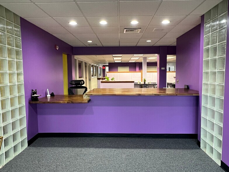 More Photos Of 109 Valley St, Willimantic Flex For Sale