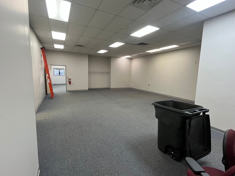 More Photos Of 6801 Broadway, Merrillville Medical For Sale