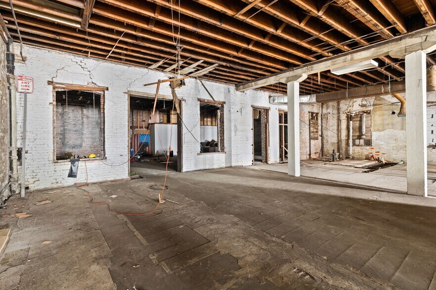 More Photos Of 120 E Forsyth St, Jacksonville Unknown For Lease