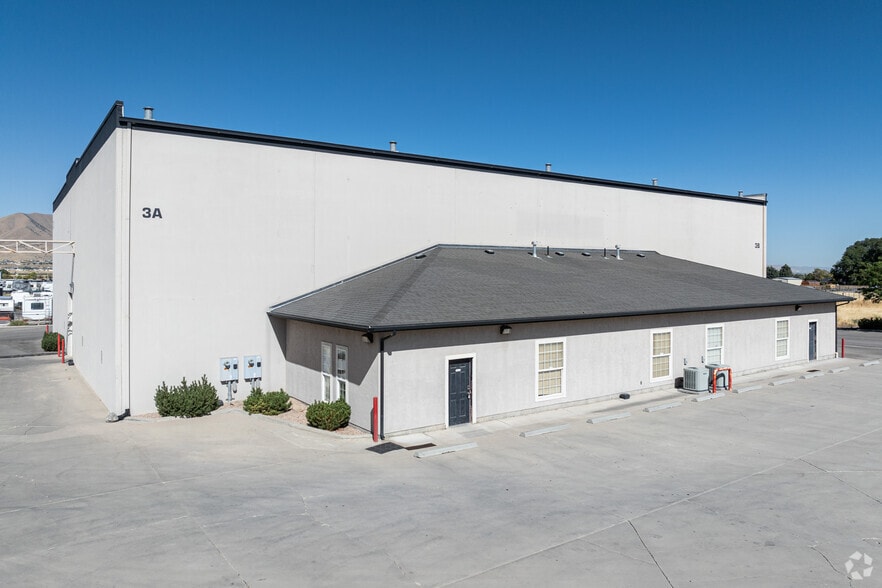 More Photos Of 810 W Utah Ave, Payson Warehouse For Sale