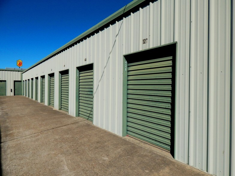 More Photos Of 591 Pinson Rd, Forney Self Storage For Sale