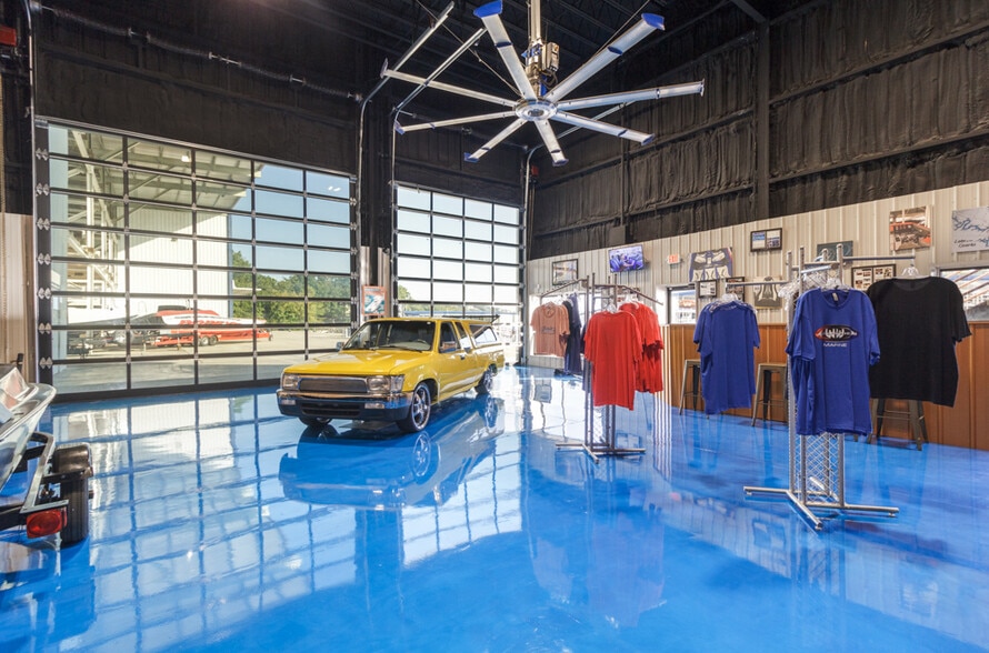 More Photos Of 6550 Pelican Dr, Osage Beach Marina For Sale