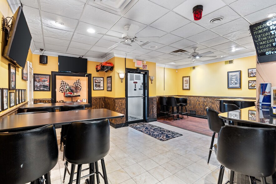 More Photos Of 2109 Pennsylvania Ave, Weirton Restaurant For Sale