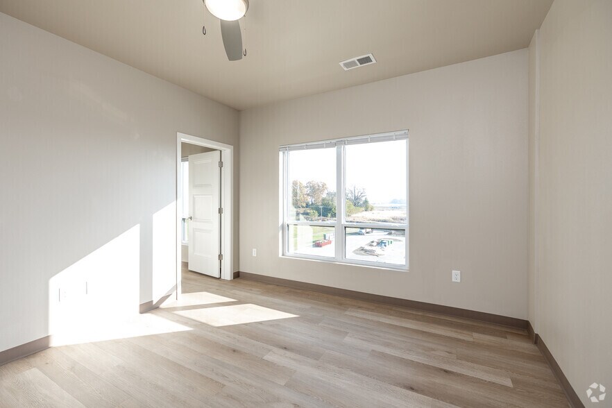 More Photos Of 1163 Baltic Ave, Tiffin Apartments For Lease