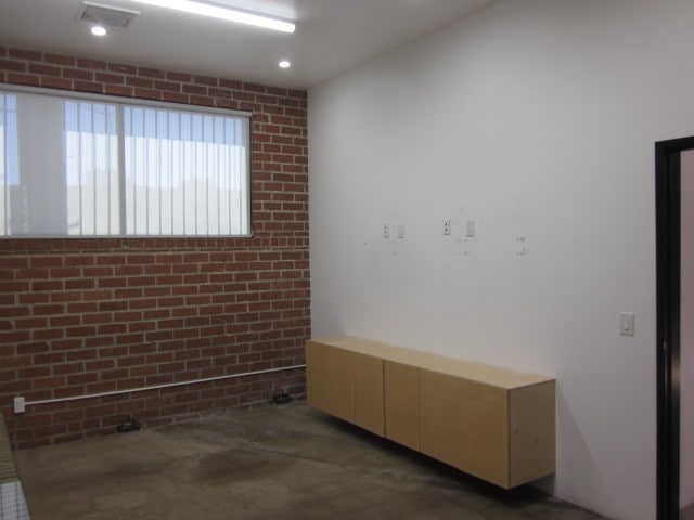More Photos Of 11165 Tennessee Ave, Los Angeles Service For Sale