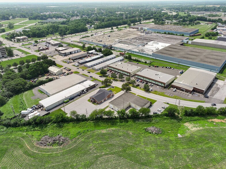 More Photos Of 250 Crossfield Dr, Versailles Light Manufacturing For Lease