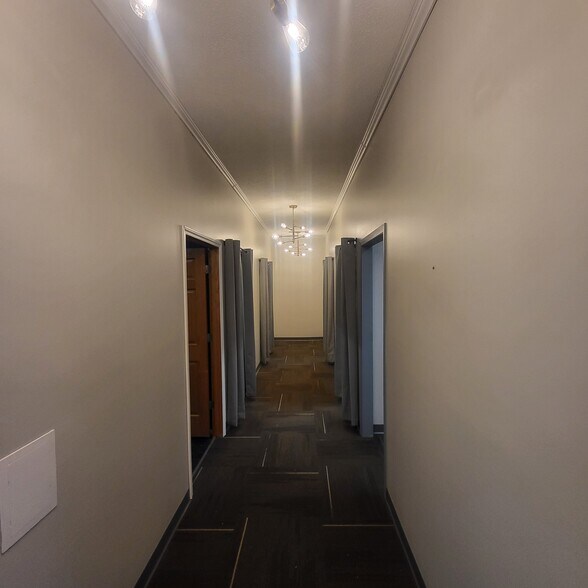 More Photos Of 602 S Rum River Dr, Princeton Freestanding For Lease