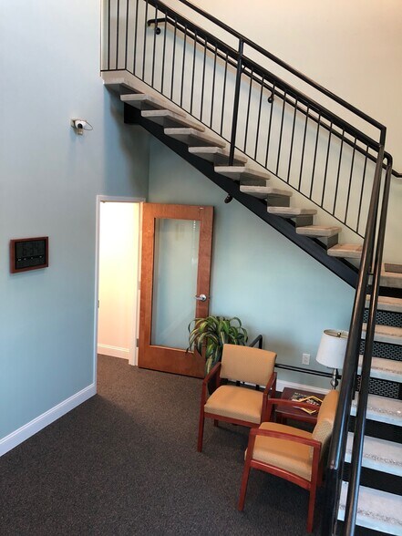 More Photos Of 8761 Virginia Meadows Dr, Manassas Warehouse For Lease