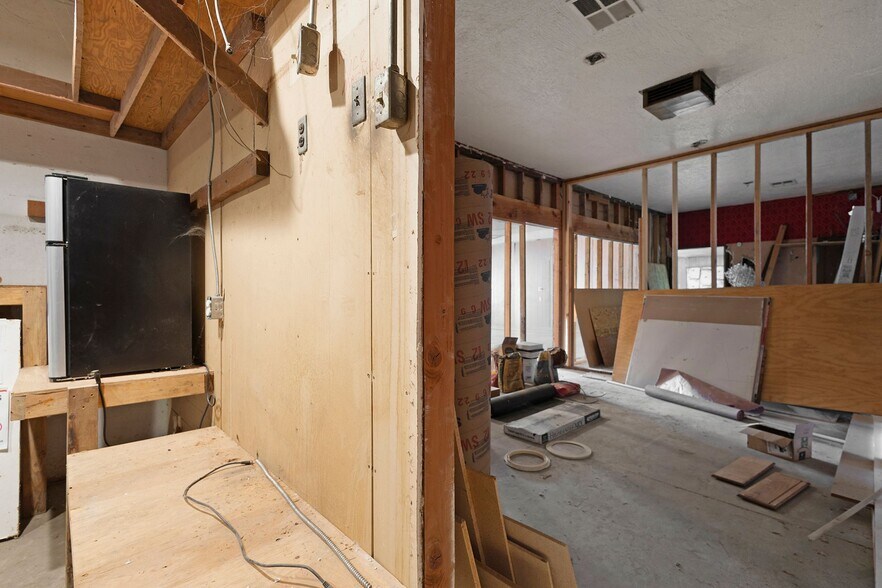 More Photos Of 128 S Colusa St, Willows Specialty For Lease