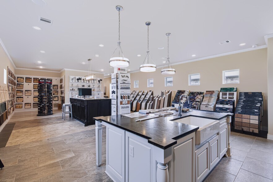 More Photos Of 32400 SH 249, Pinehurst Loft Creative Space For Lease