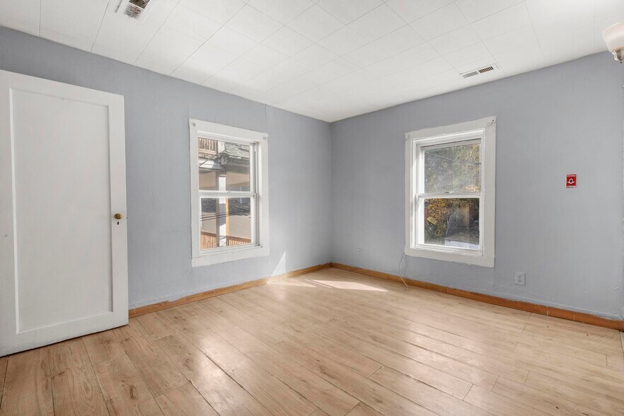 35 William St, Waterbury, CT 06702 Apartments For Sale