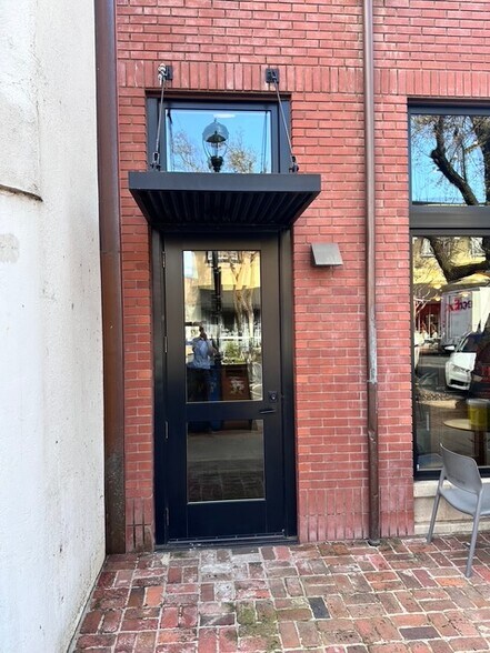 More Photos Of 610 2nd St, Davis Storefront Retail Office For Lease