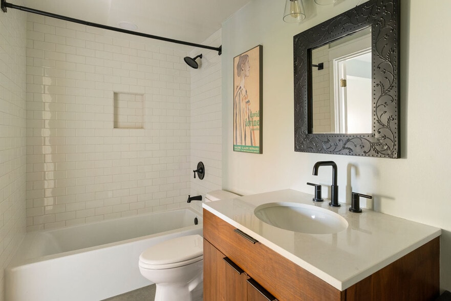 More Photos Of 1642 Elevado St, Los Angeles Multifamily For Sale