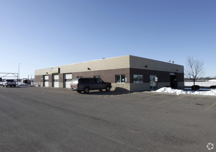 More Photos Of Hwy 2 @ Pioneers Blvd, Lincoln Unknown For Lease