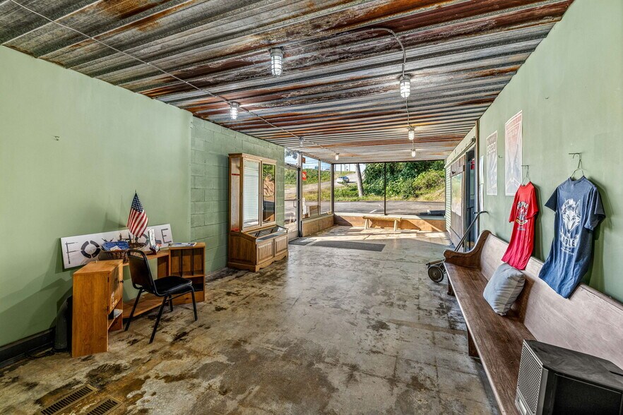 More Photos Of 1358 Plaza Dr, Gainesville Freestanding For Sale