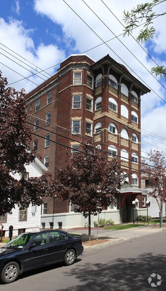 More Photos Of 99 Oak St, Binghamton Apartments For Sale