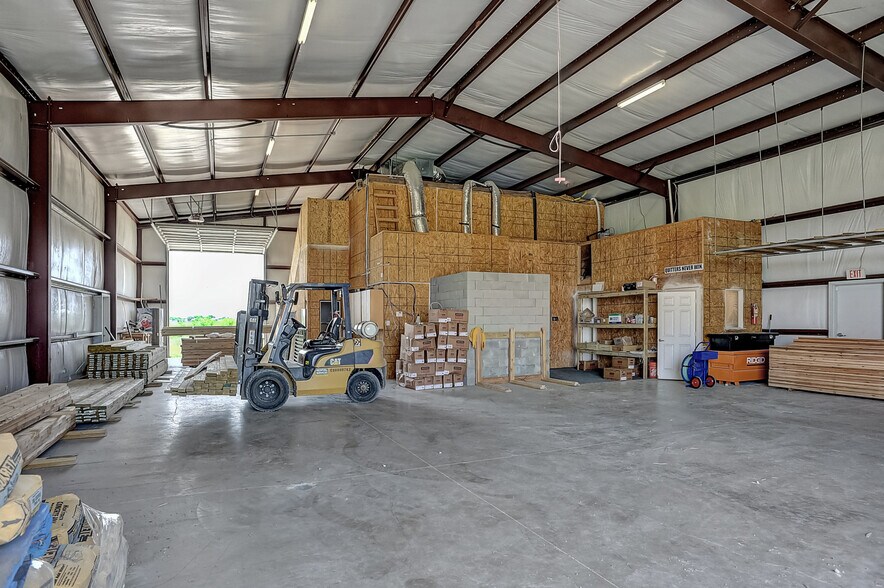 More Photos Of 6126 Private Road 902, Celina Warehouse For Sale