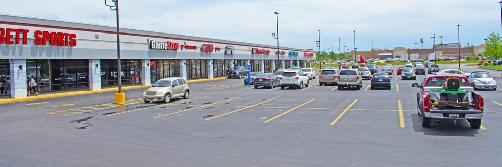 More Photos Of 215 Saint Robert Blvd, Saint Robert Storefront For Lease