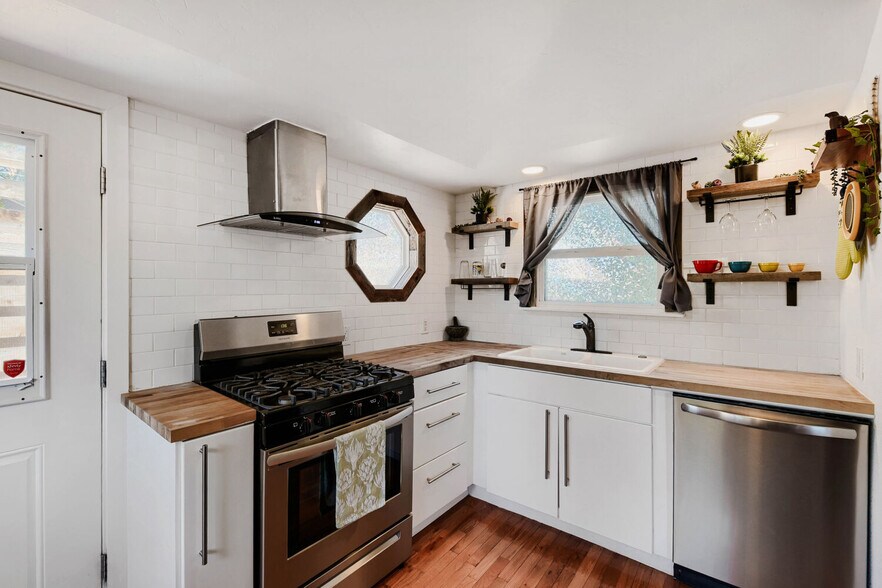 More Photos Of 301 4th St., Frederick Apartments For Sale