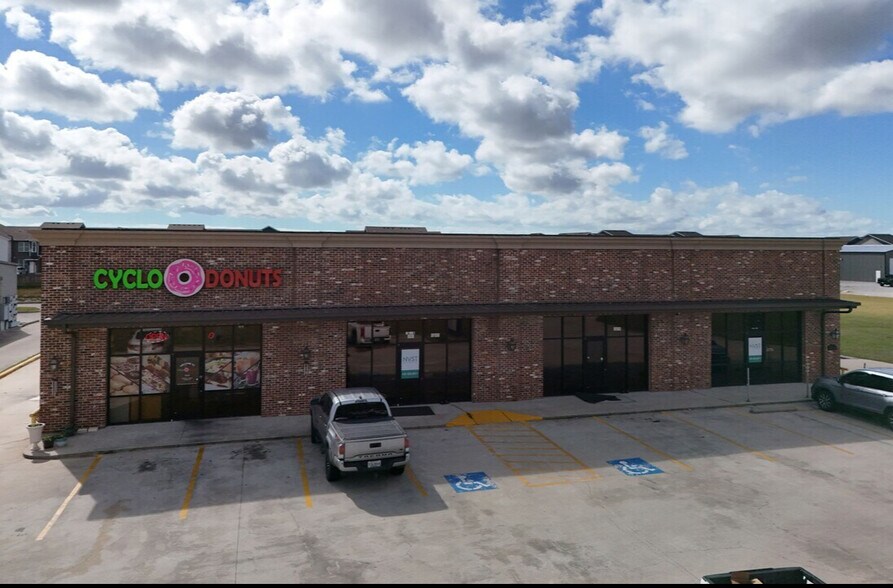Primary Photo Of 1520 E McNeese St, Lake Charles Storefront Retail Office For Sale