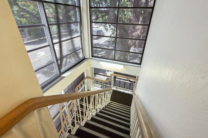 More Photos Of 801 4th St, Santa Rosa Office For Sale