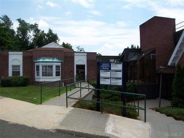 More Photos Of 2 Stowe Rd, Peekskill Medical For Sale