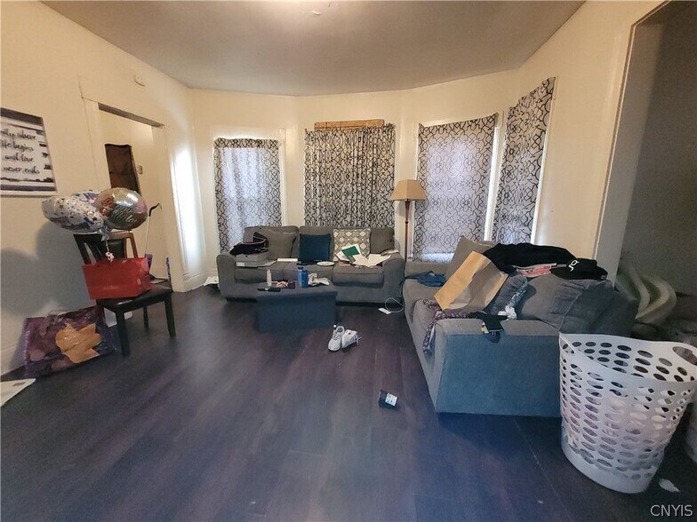 More Photos Of 3514 S Salina St, Syracuse Apartments For Sale