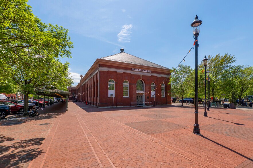 More Photos Of 1010 Pennsylvania Ave SE, Washington Hospitality For Sale