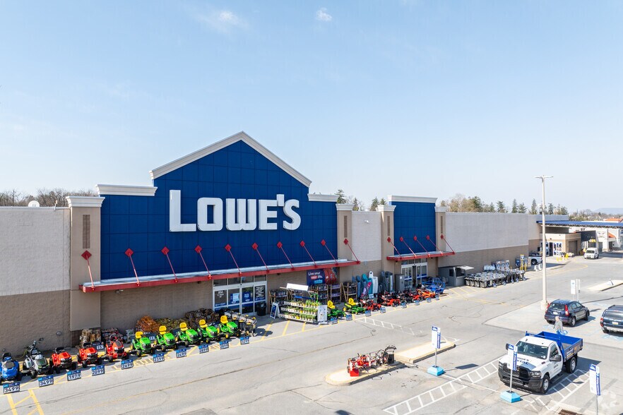 More Photos Of 800 E High St, Carlisle Freestanding For Sale