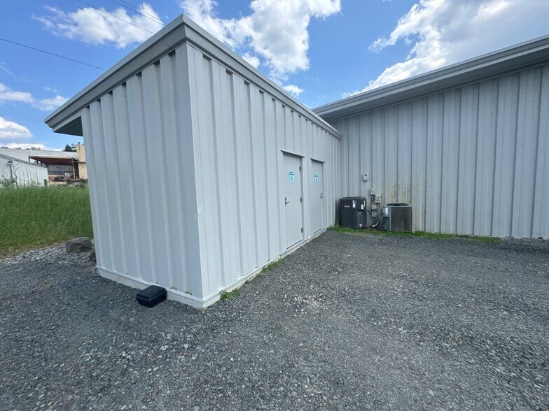 More Photos Of 3401 Vestal Rd, Vestal Township Sports And Entertainment For Sale