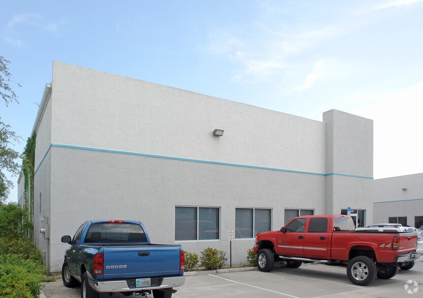 More Photos Of 1937 NW 40th Ct, Pompano Beach Warehouse For Lease
