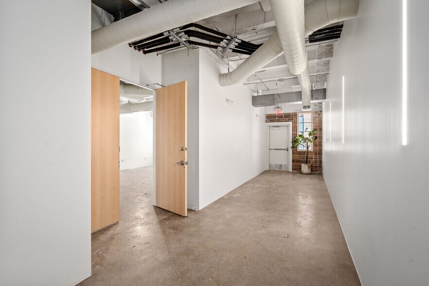 More Photos Of 1701 Commerce St, Houston Loft Creative Space For Lease