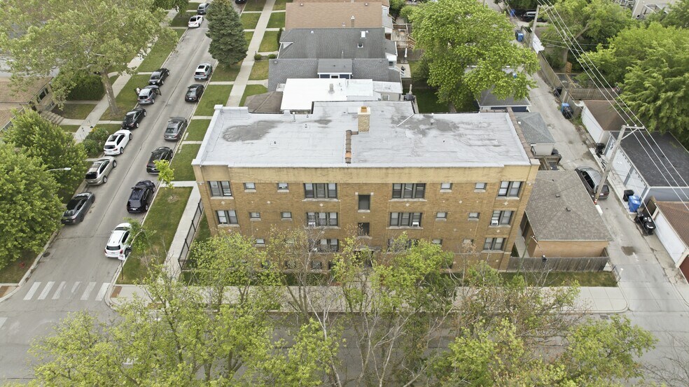 More Photos Of 5155 W Byron St, Chicago Apartments For Sale