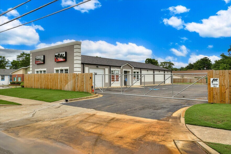 More Photos Of 1010 Druid Park Ave, Augusta Freestanding For Sale