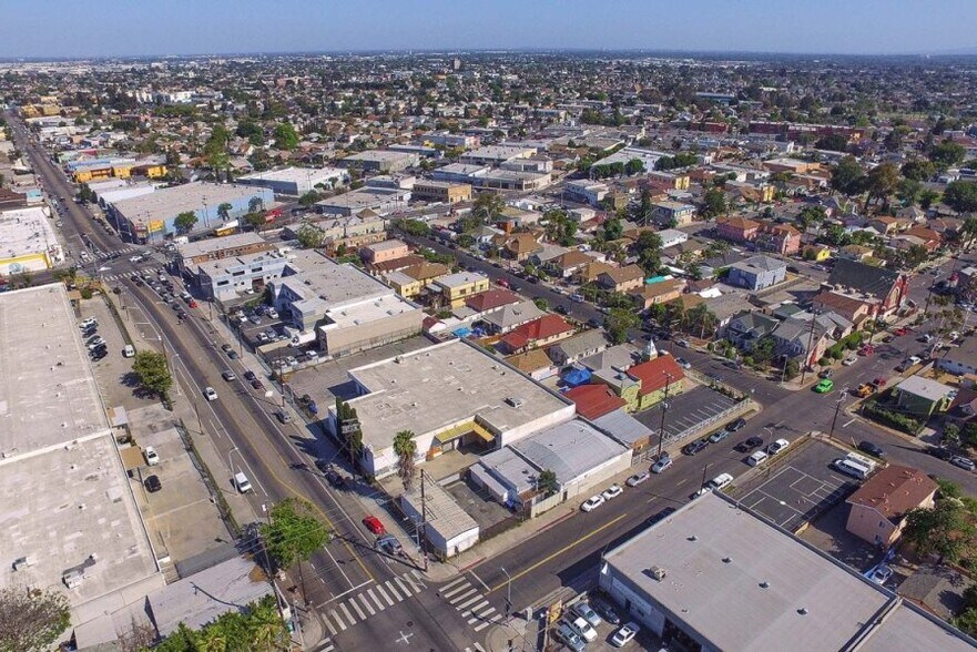 More Photos Of 516 E Jefferson Blvd, Los Angeles Warehouse For Sale