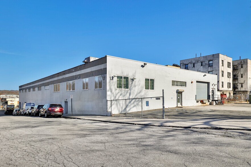 More Photos Of 16 Harrison Ave, Yonkers Warehouse For Lease