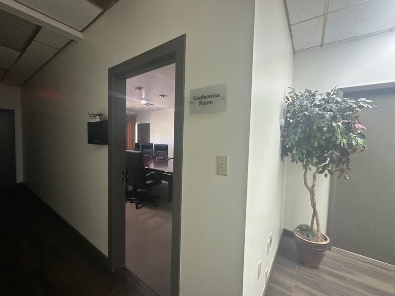 More Photos Of 601 N New York Ave, Winter Park Office For Lease