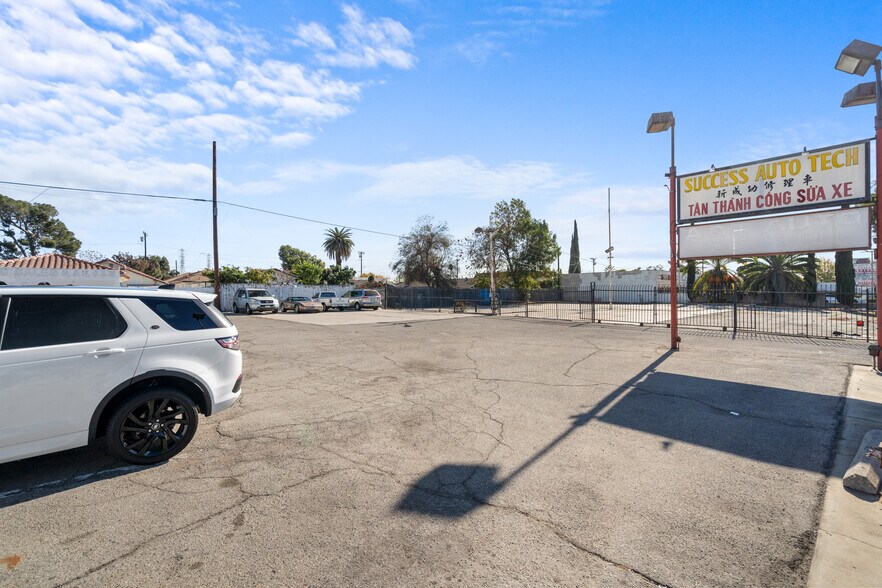 More Photos Of 3128-3156 San Gabriel Blvd, Rosemead Auto Repair For Sale