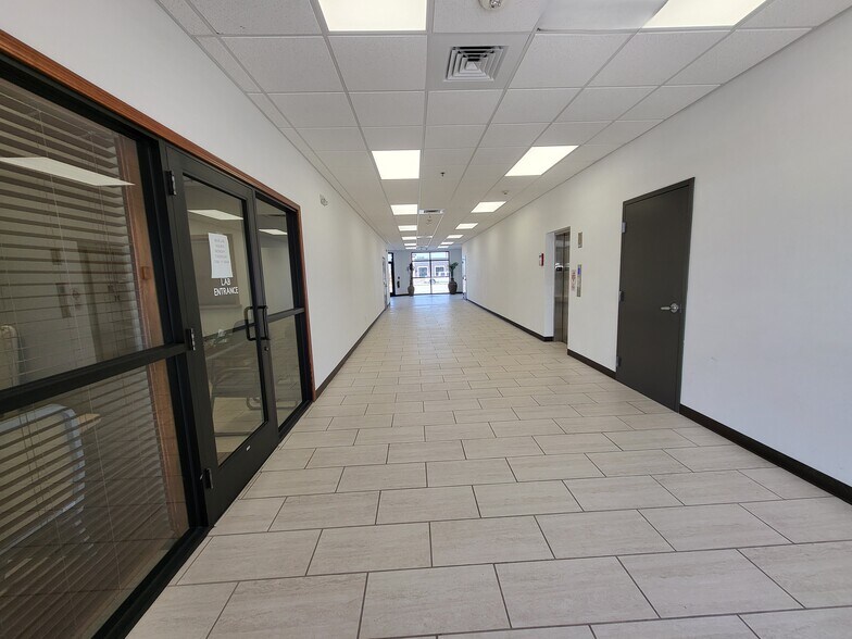 More Photos Of 2613 Main St, Joplin Medical For Sale