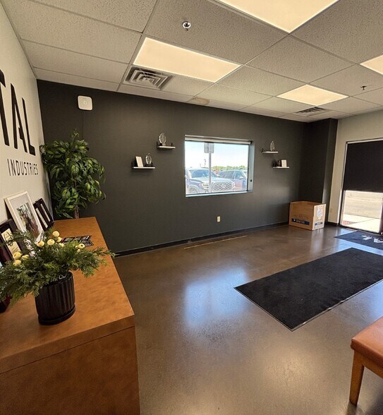 More Photos Of 5809 Toyota Ave, Fresno Warehouse For Sale