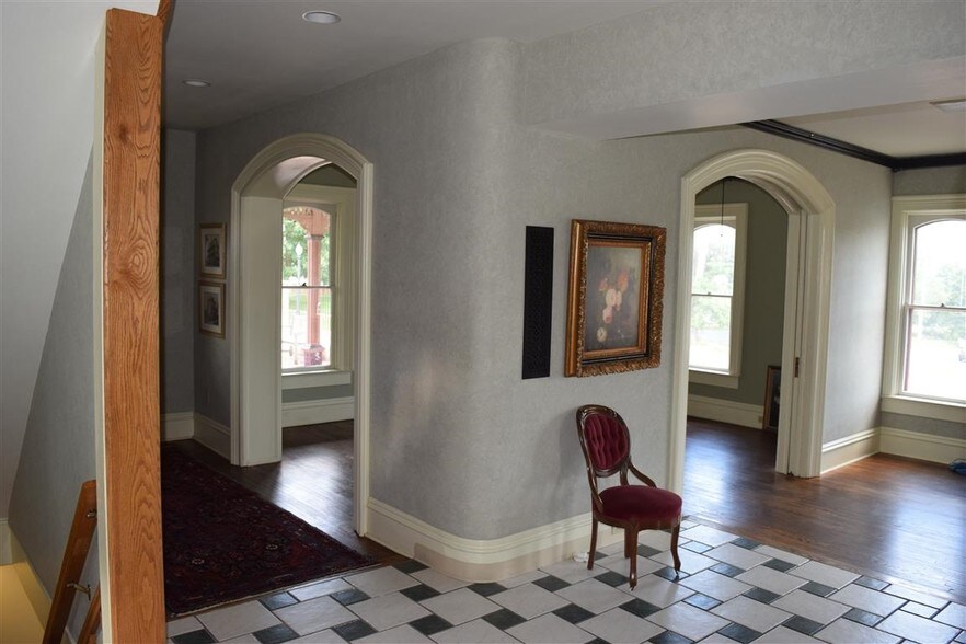 More Photos Of 138 1st St, Baraboo Office For Sale