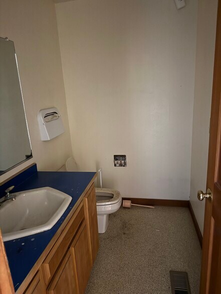 More Photos Of 400 Williamson Way, Ashland Office Residential For Sale