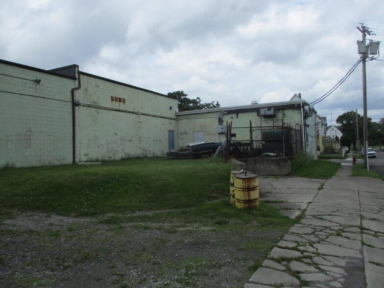 More Photos Of 21 Ashley St, Buffalo Warehouse For Sale