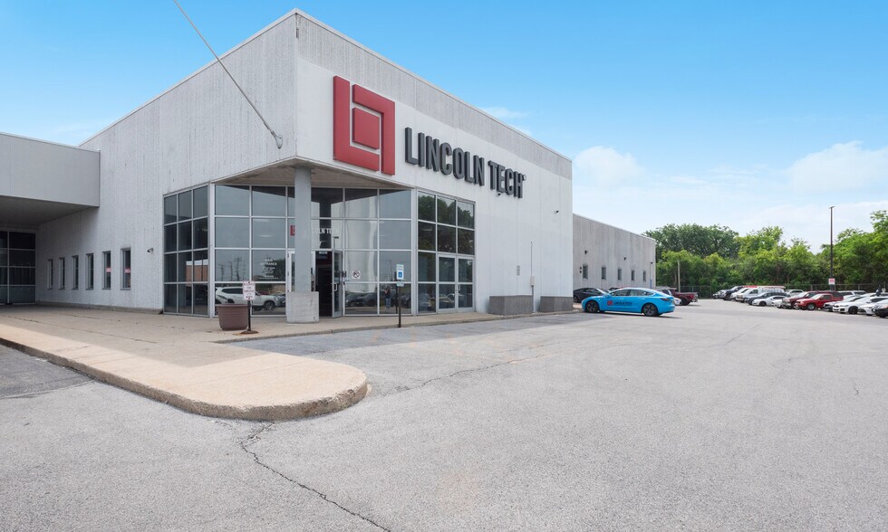 More Photos Of 8317 W North Ave, Melrose Park Schools For Sale